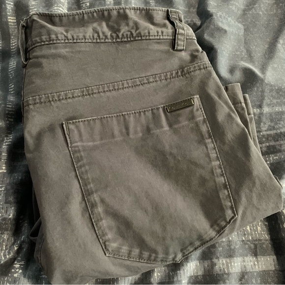 Calvin Klein 30x30 soft 98% cotton pants/ unisex slim fit - Picture 6 of 7